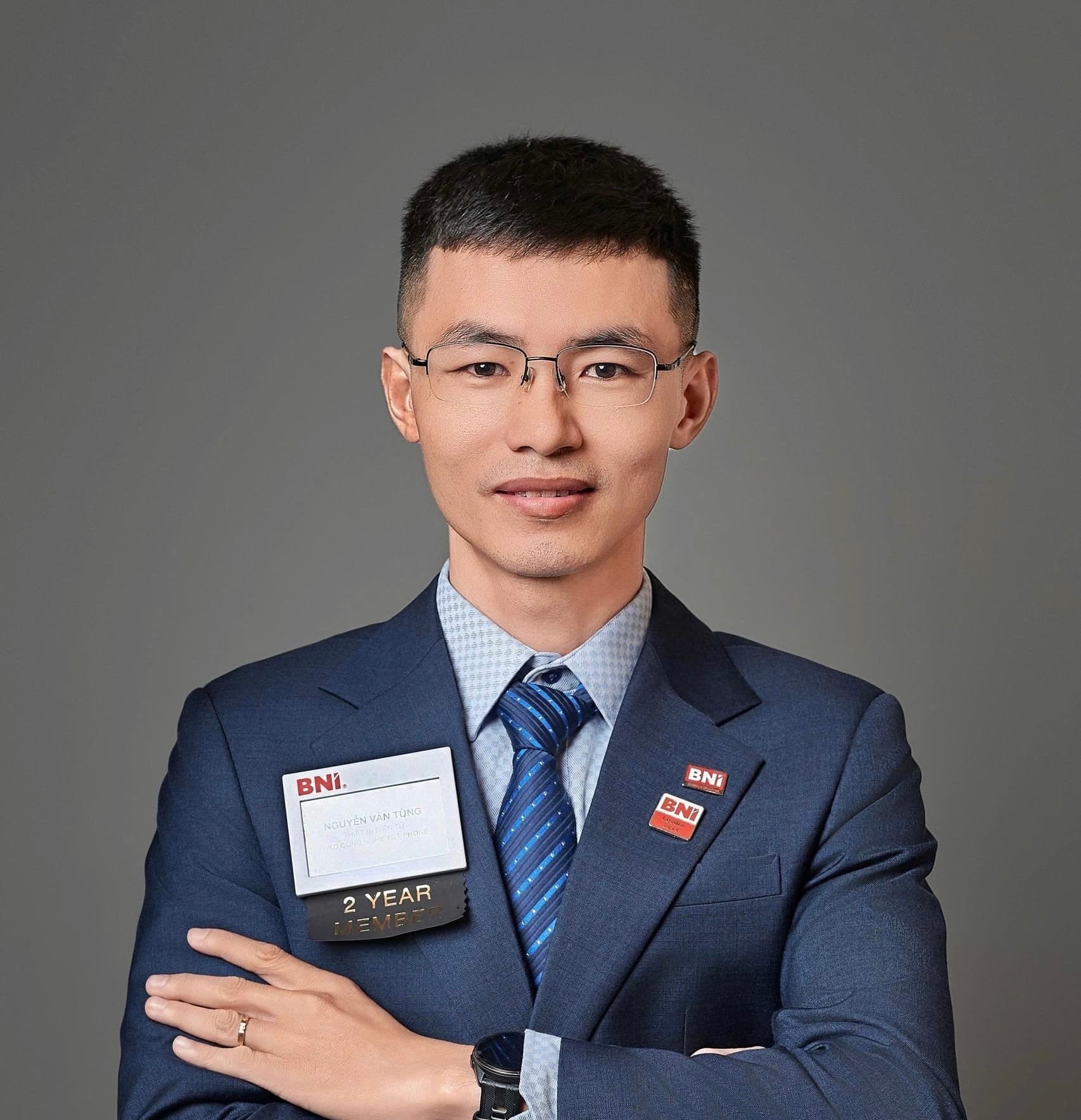 Chân dung Nguyễn Văn Tùng